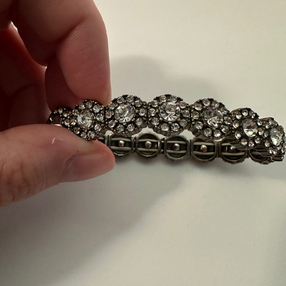 Vintage-Style Rhinestone Stretch Bracelet – Silver Tone with Clear Stones - Picture 2 of 7